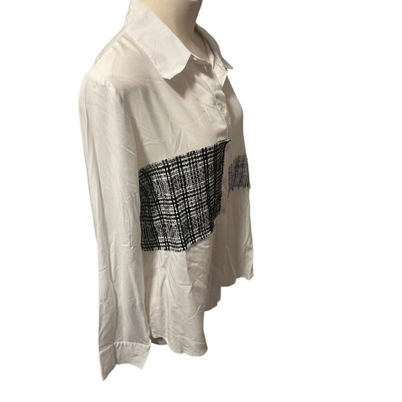 Button down dressy white blouse NWT  by Adore denim print - Picture 2 of 5